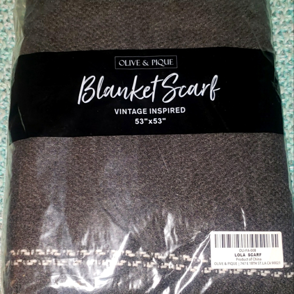 Olive and Pique blanket scarf